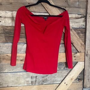 Long sleeve red top with V
